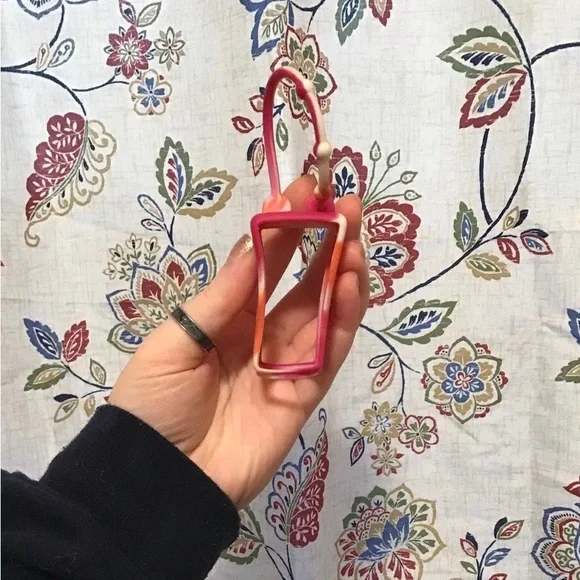 ❌SOLD❌ Set of three vintage Bath & Body Works Sanitizer Holders - Picture 3 of 6